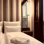 Hotel Bellman