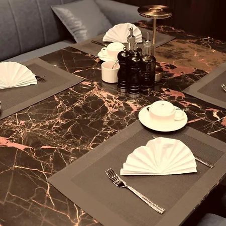 Bellman Hotell 5*